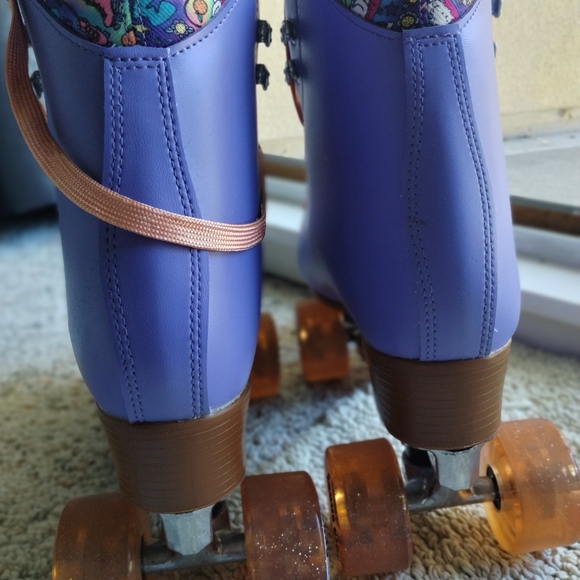 Brand New Moxi Beach Bunny Roller Skates + Toe Guards - Picture 8 of 10